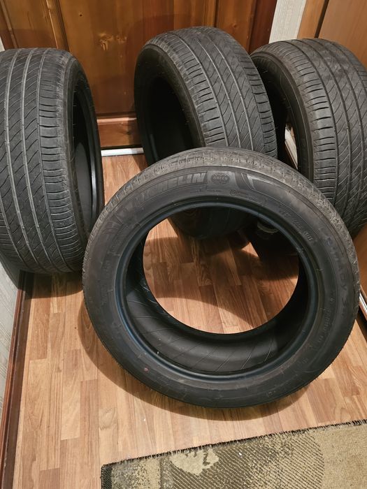 В продаже автошины