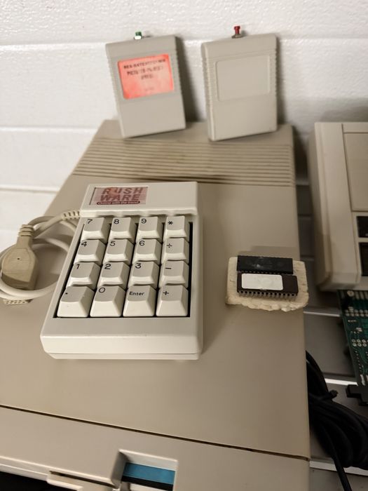 Disk drive Commodore Unitate Phonemark KoalaPad Rushware