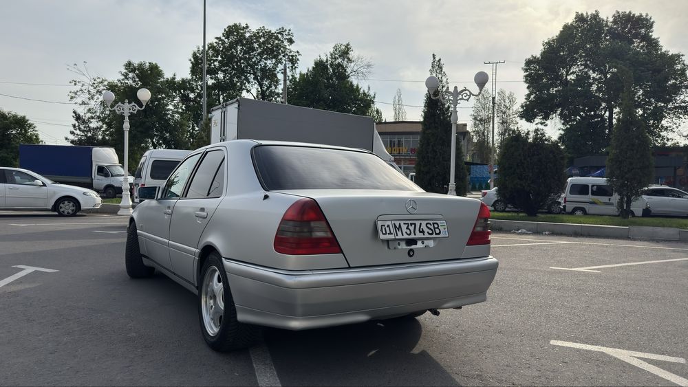 Mercedes Benz W202 C200