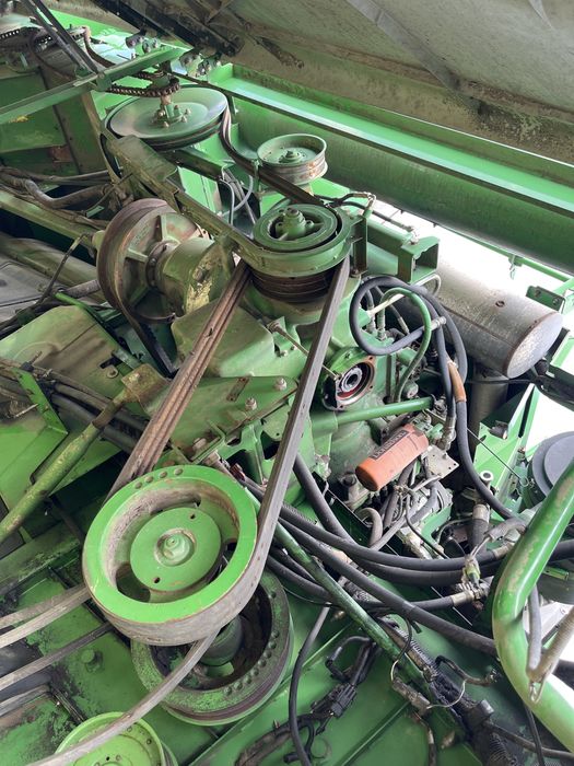 Dezmembrez combina agricola John Deere 9880 STS
