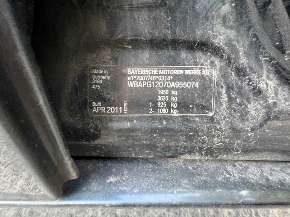 На части БМВ Е90 318d 143 // BMW Е90 318д 143