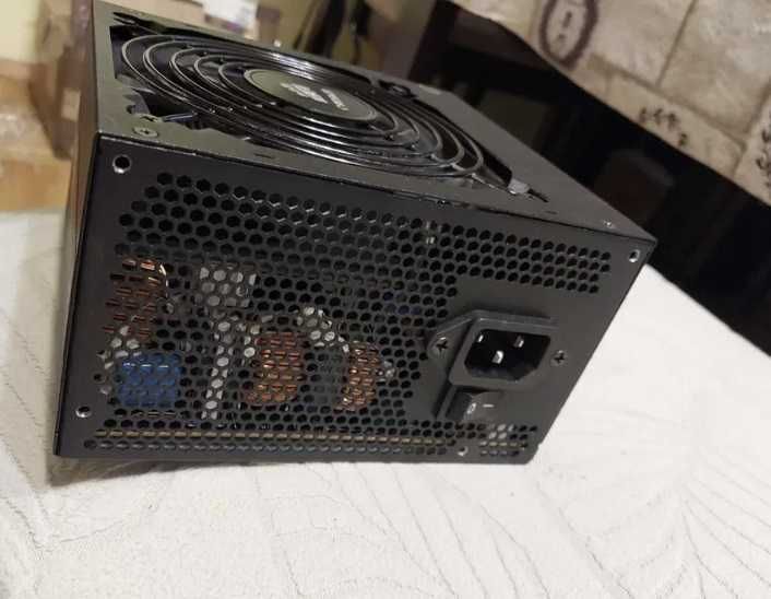 Corsair CS750M 750W 80+Gold