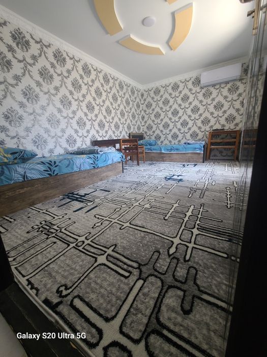 Dacha oqtosh quyoshga yaqin oila uchun toza havo pokiza joy