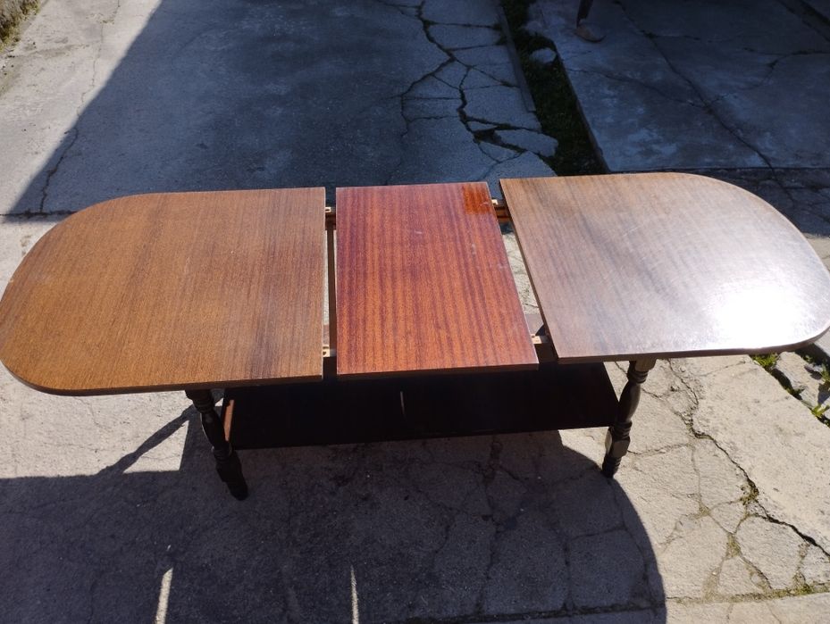 Разтегателна холна маса