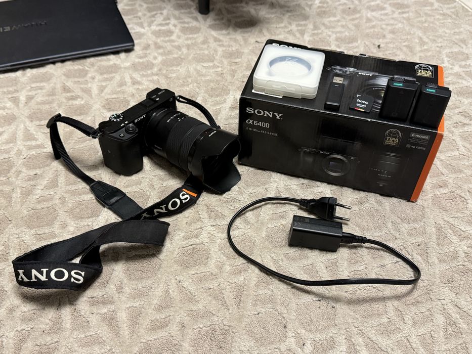 Sony A6400 + Sony E 18-135