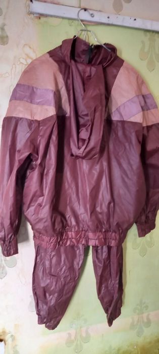 Erkaklar kiyimi yangi