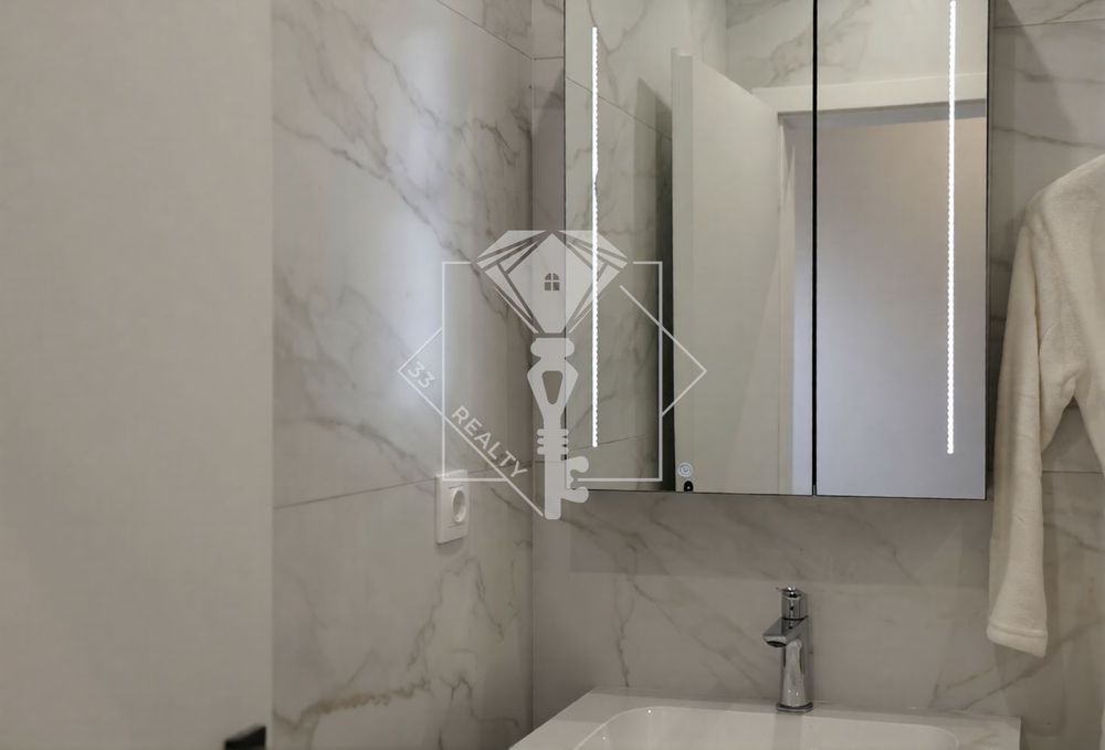 Продава се Тристаен апартамент в Пловдив, Христо Смирненски - 117 кв.м за 1645 €/кв.м - Снимка #10