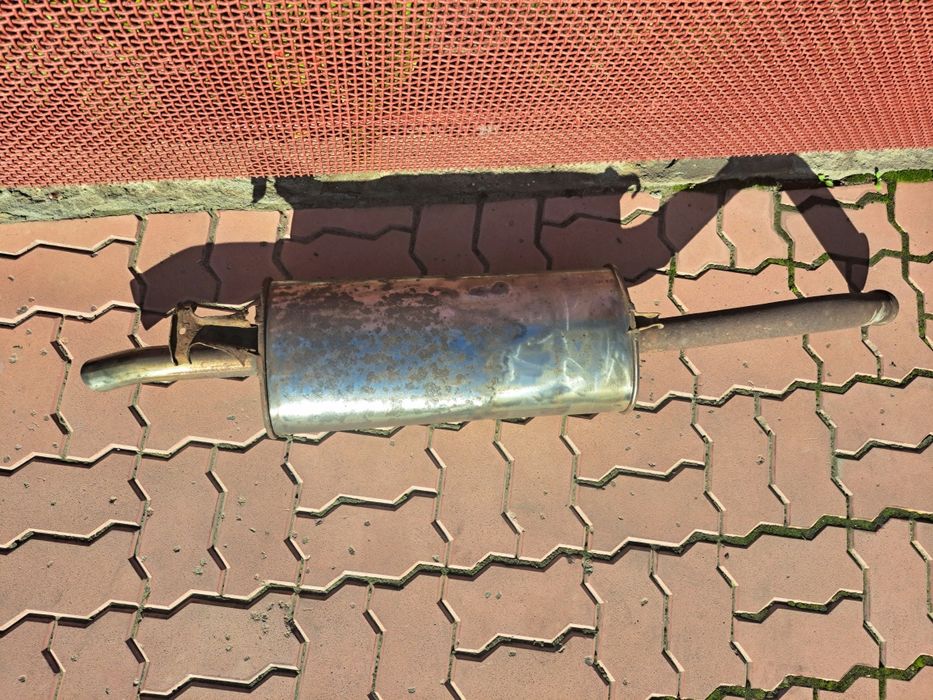 Глушитель от Ауди 100 с4