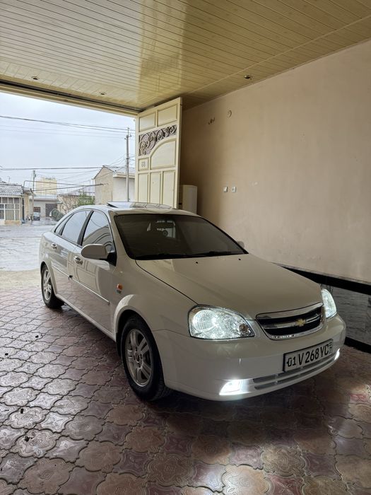 Lacceti 1.6 sotiladi 2013