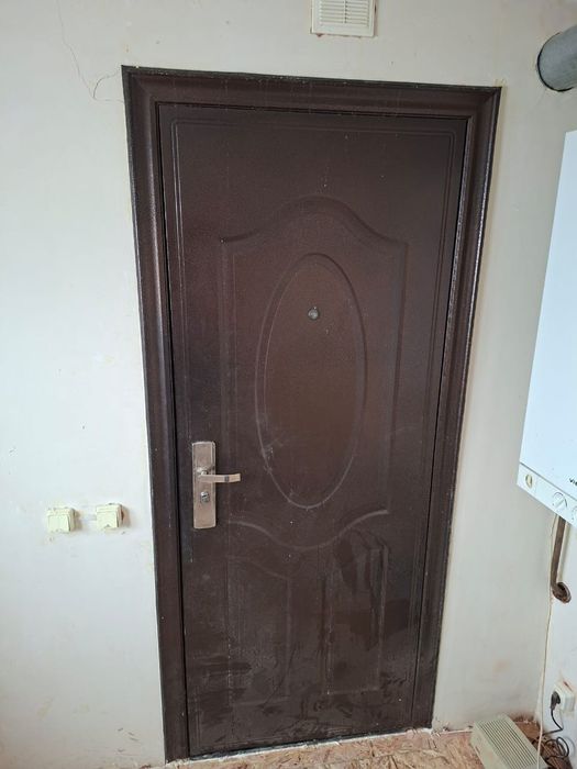 Дверь металлическая