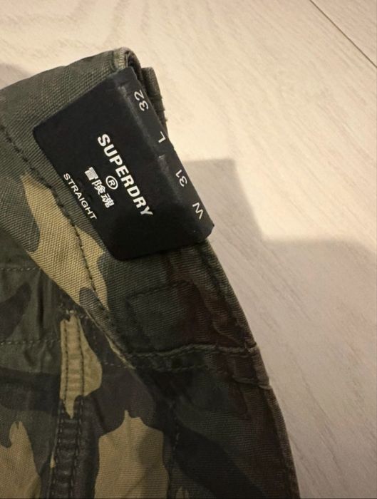 Pantaloni superdry army noi originali