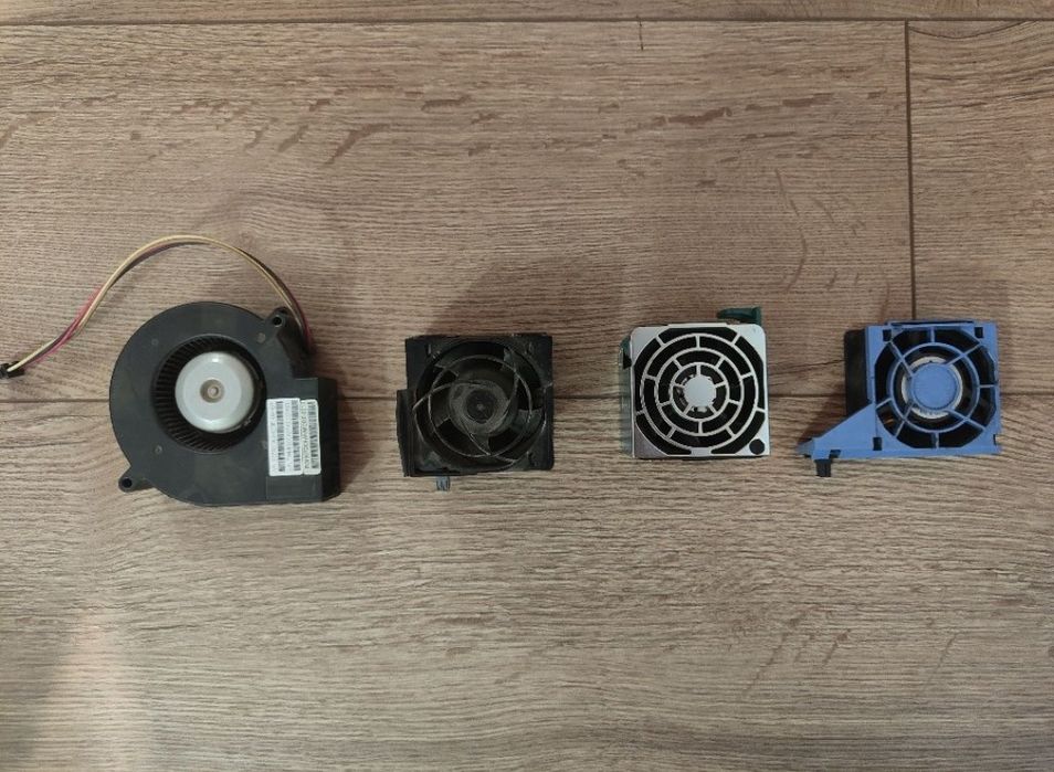 Vând ventilatoare server