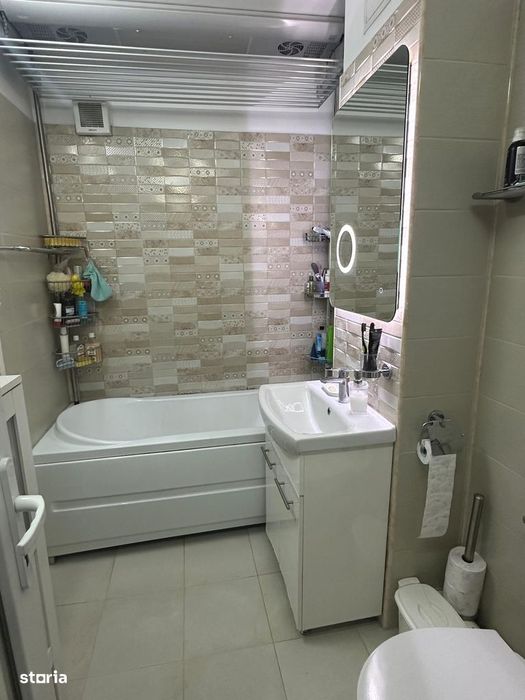 Apartament cu balcon și aer condiționat, 4 camere