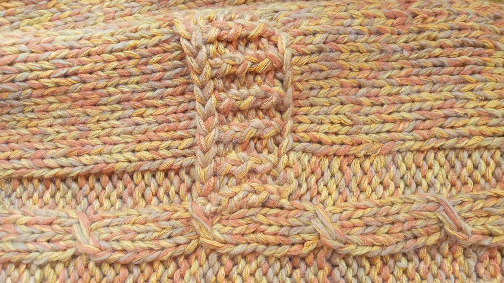 Ръчно плетено манто