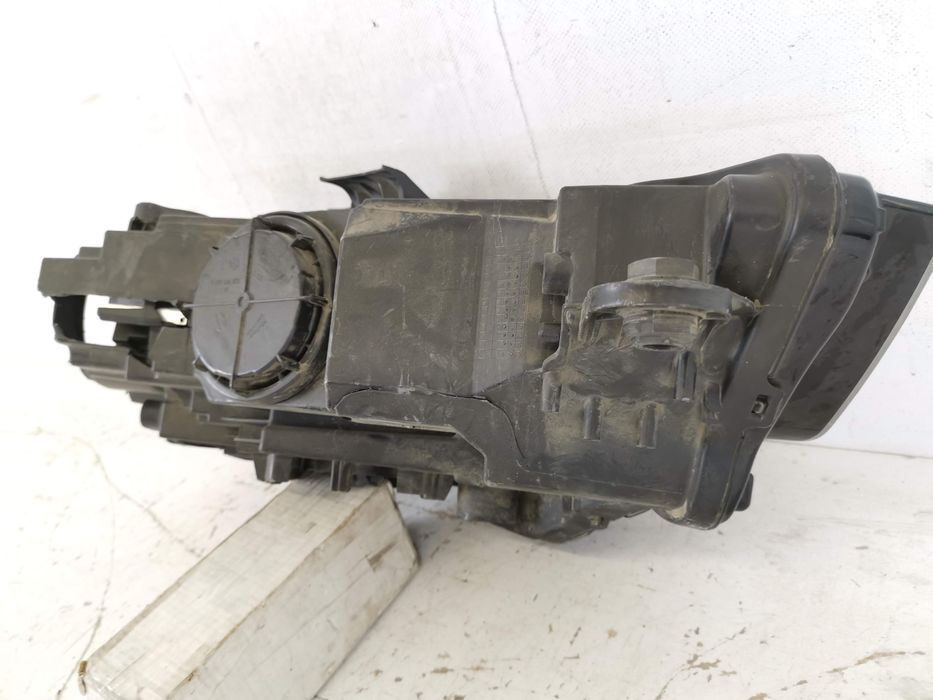 Фар Ляв Лед Ксенон Ауди А3 8В [фейслифт] [ - ] Оригинален Повреден Far