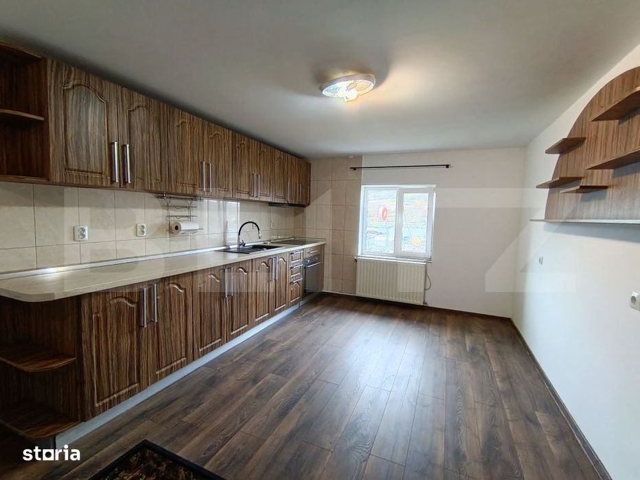 Apartament cu 3 camere si living, in suprafata 76 mp, zona Armatura di