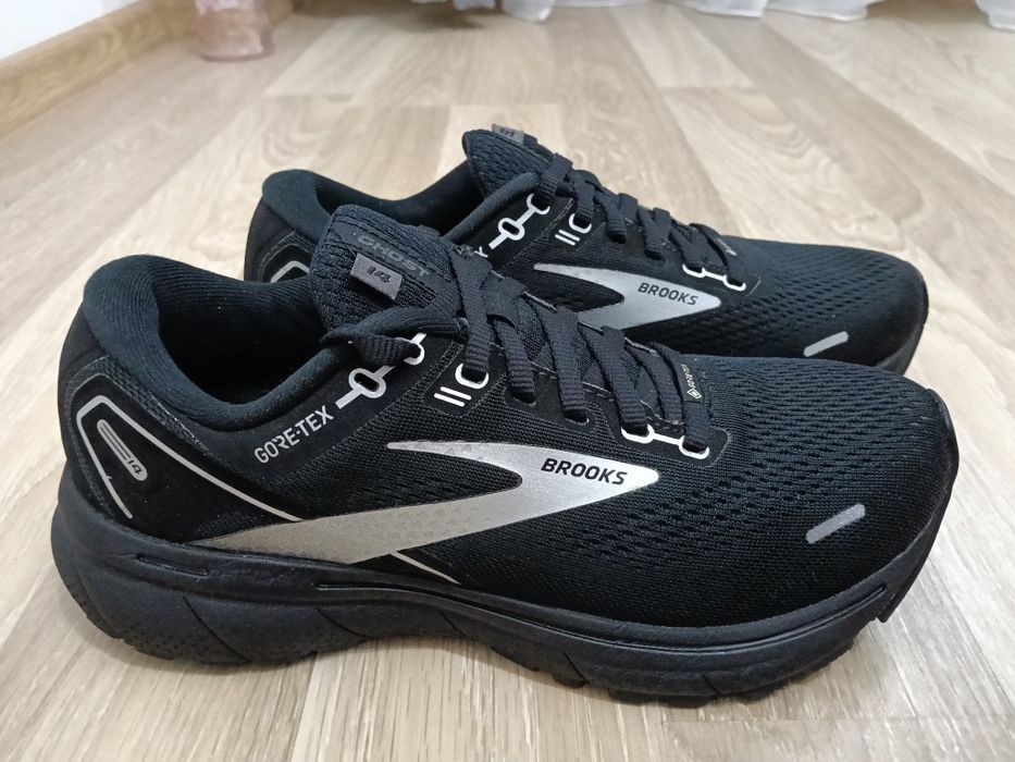 Adidași Brooks Ghost Gore Tex  mărimea 39