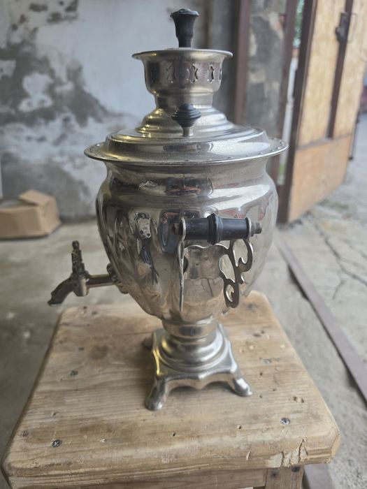 Продам самовар, электричечкий. Не рабочий.
