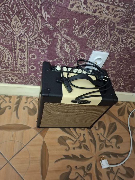 НОВАЯ: Продам Электрогитару,торг