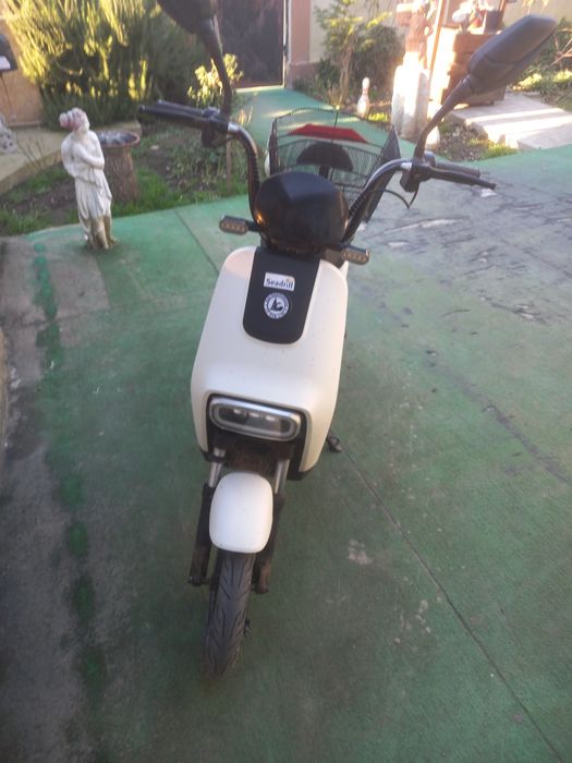 Scuter electric de vanzare