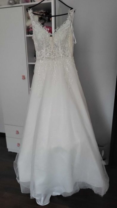 Vand rochie de mireasa