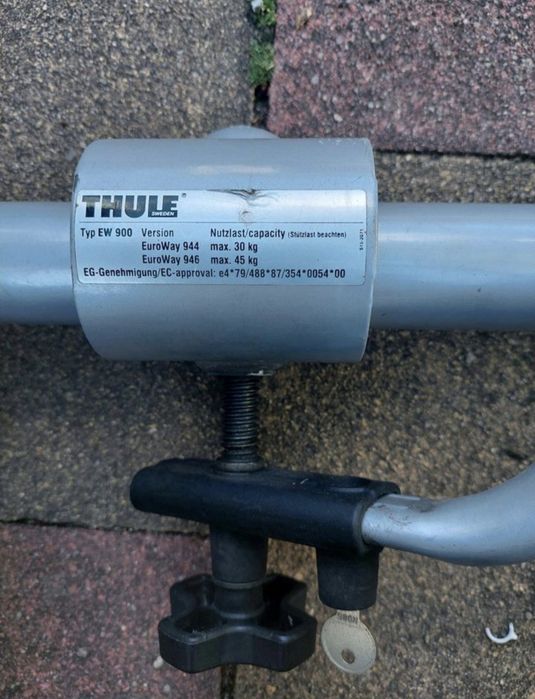 THULE  багажник  за два велосипеди, монтира се на теглич .