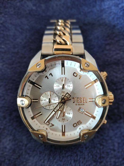 Часы Diesel DZ4629 состояние отличное