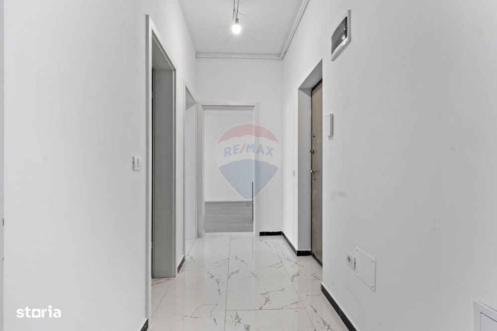 Apartament cu 3 camere de vânzare și parcare, bloc nou, zona Giroc