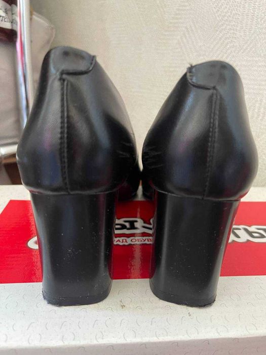 Женские туфли - 36 размер