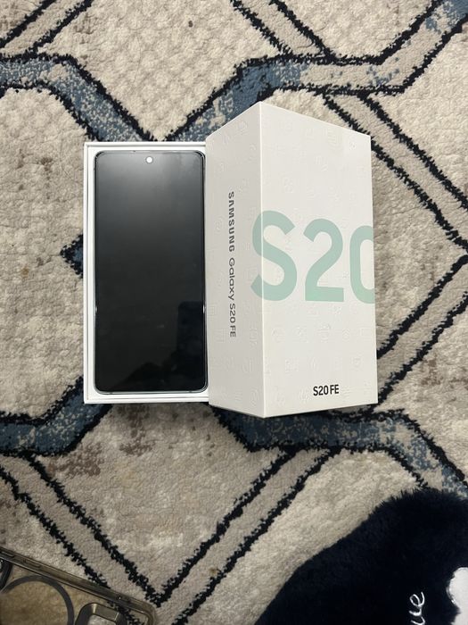 Samsung S20 FE,128gb,ideal