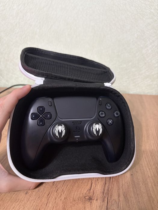 Кейс для игровых контроллеров