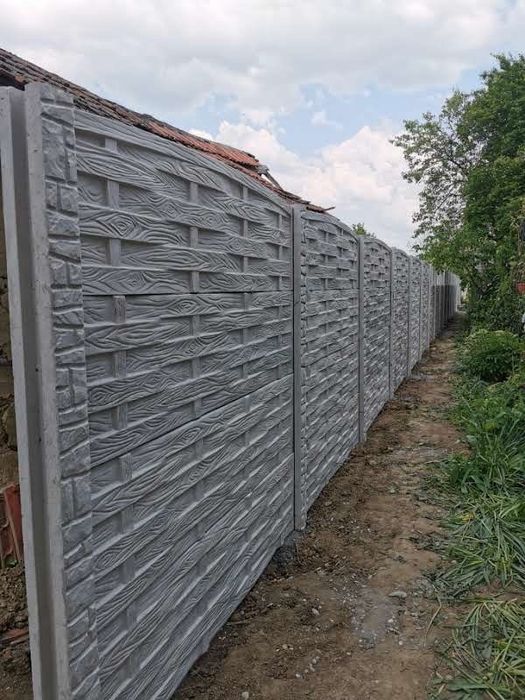 Gard Beton placa și stâlp