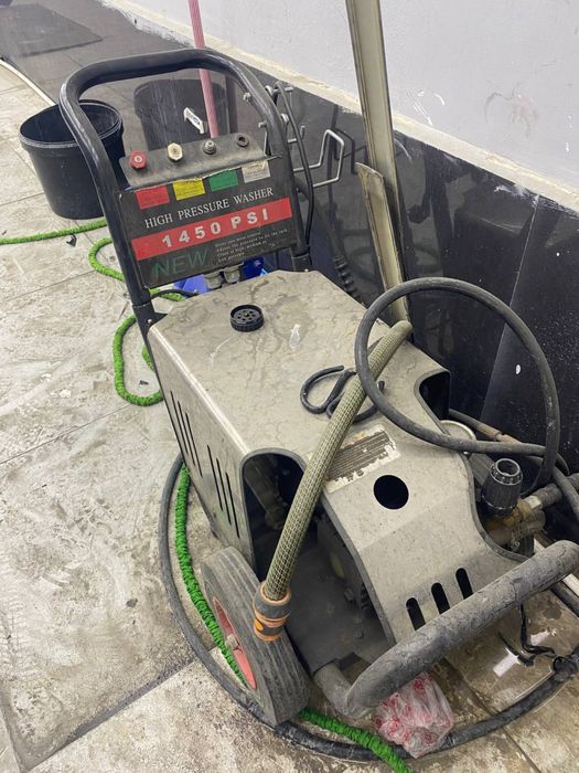 Nikkel karcher sotiladi