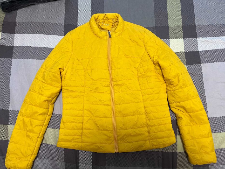 Яке Orsay пролетно