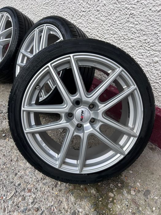 Jante aliaj PLATIN R18 5x108 ET45 cu anvelope vară 225/40 R18 Barum