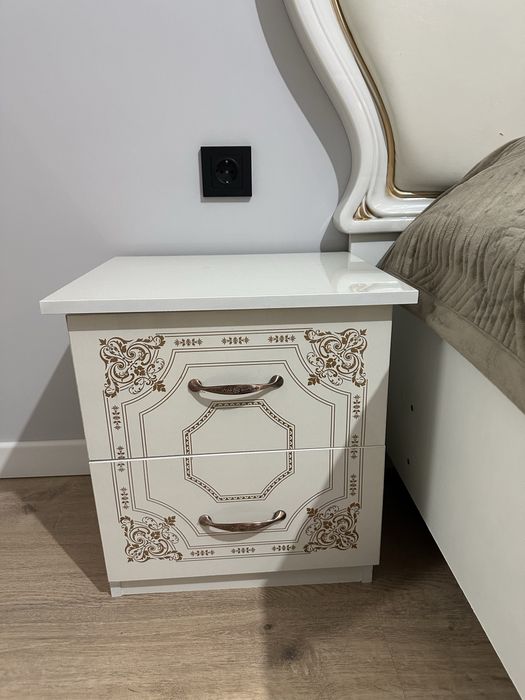 Продам спальный гарнитур