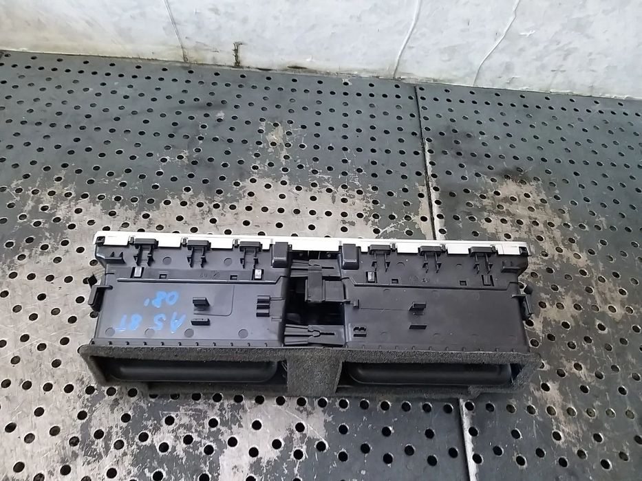 Grile ventilatie bord audi a5 8t 8t2820951b