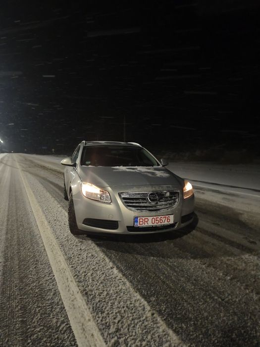 Se vinde opel insignia