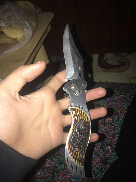 Ochiluvchi pichoq sotiladi