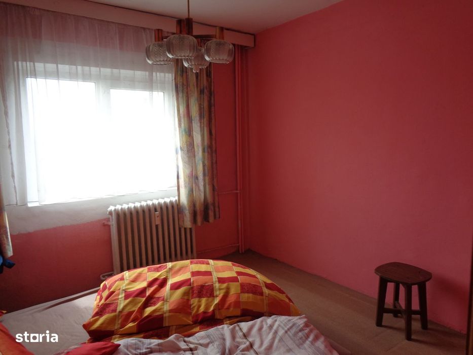 Apartament 3 camere confort 1 MICALACA-ORIZONT, etaj 1 geam la baie