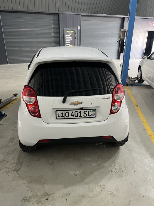 Chevrolet spark sotiladi