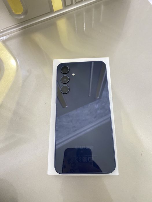 Samsung A35 5g xotira 8.128gb holati ideal