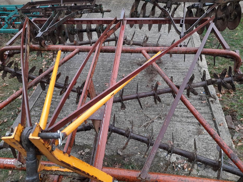 Disc cu grapa rotativa