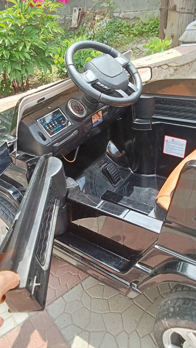 электромашинка Мерседес