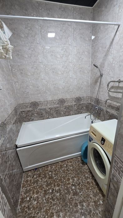 Tinchlik plaza oldida