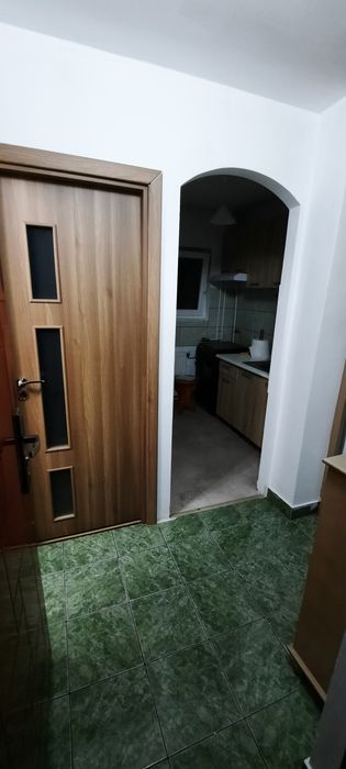Inchiriez apartamernt cu 1 camera in Cluj.