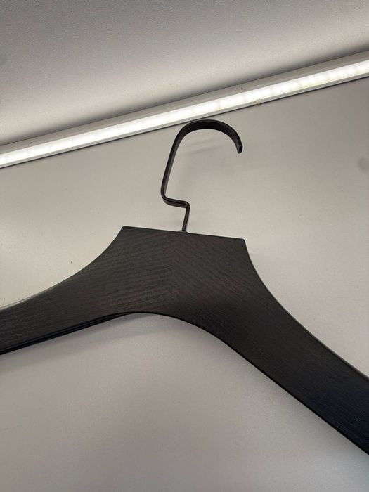 Вешалки для мужского одежды