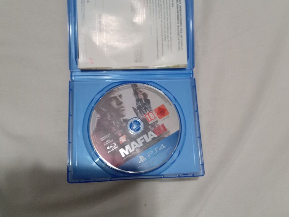 Пишете на обявата да питате за игра ако я имам ще изпратя снимки и цен