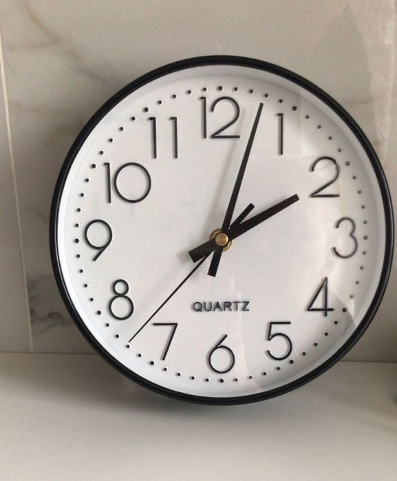 Часы настенные новые