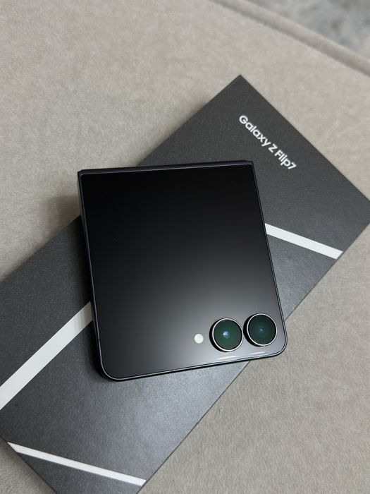Samsung Z Flip 7